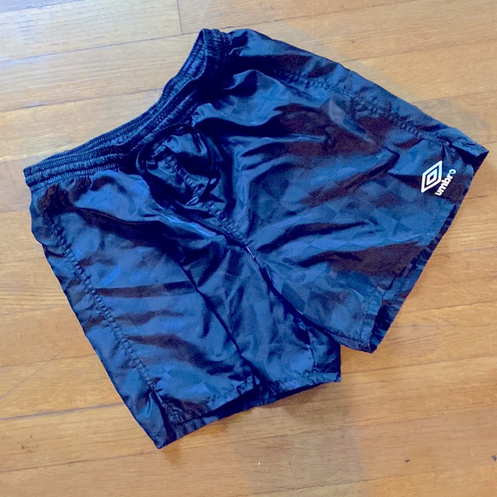 Vintage classic umbro soccer shorts made for kids that come in size medium